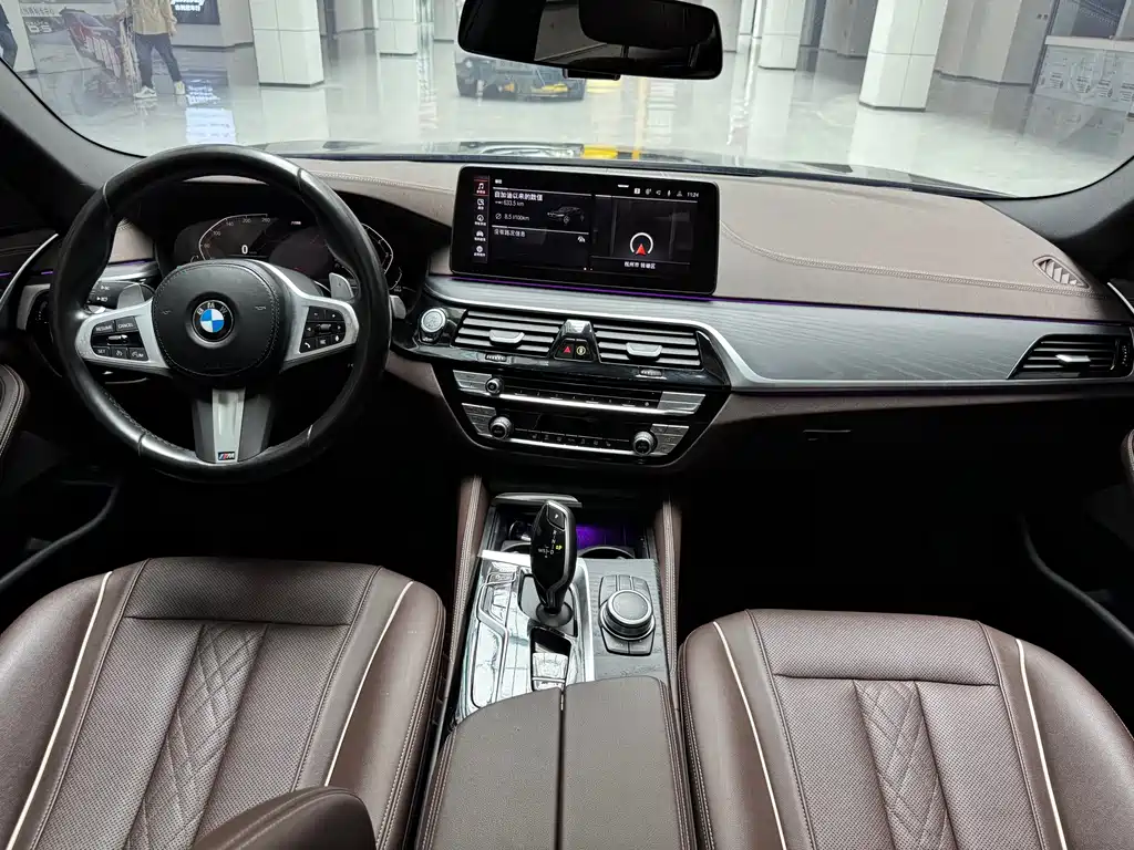 BMW 5 Series 2022 — фото 13