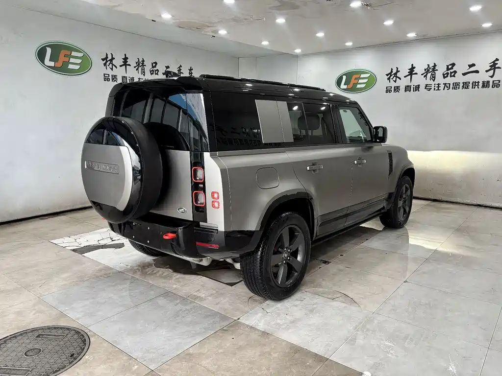 Land Rover Defender 2025 — фото 9