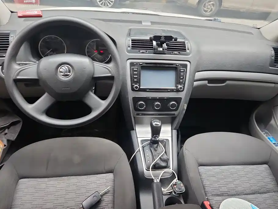 Skoda Octavia 2014 — фото 12