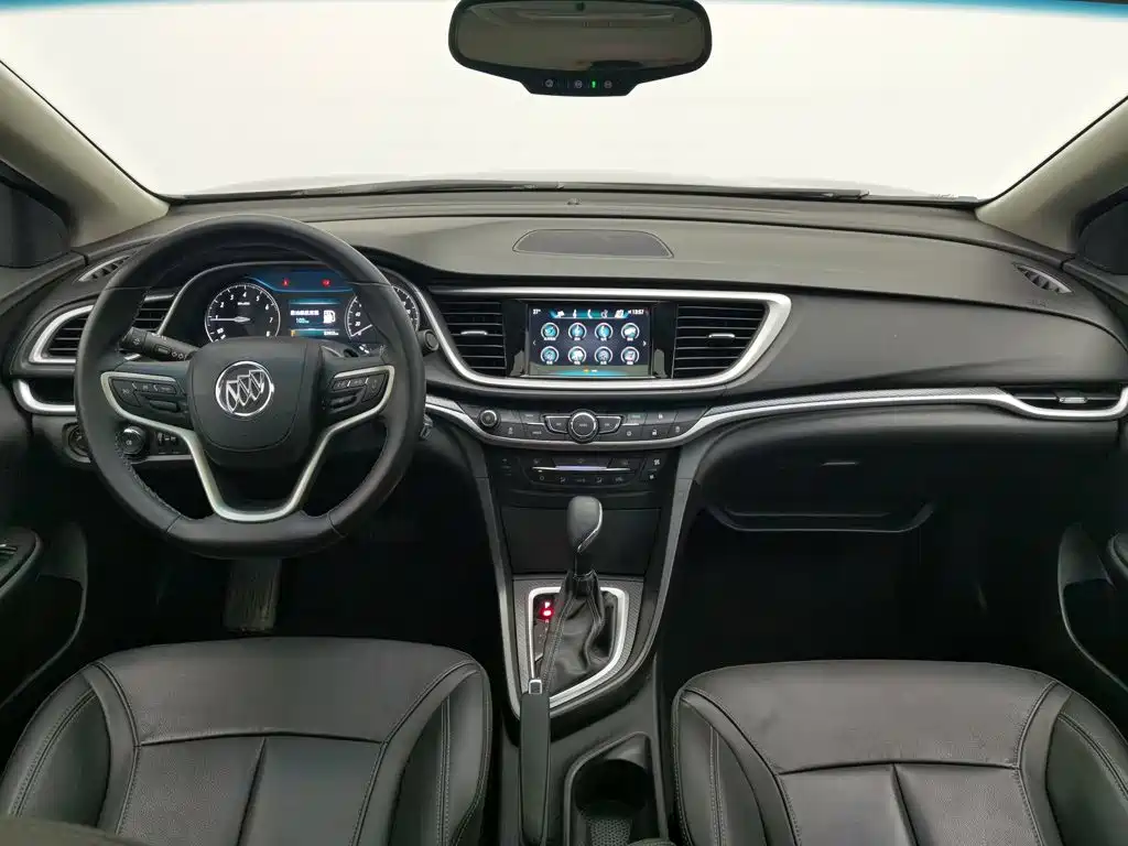 Buick Excelle 2019 — фото 5