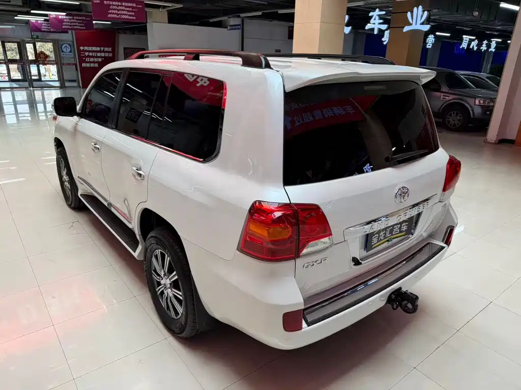 Toyota Land Cruiser 2015 — фото 7