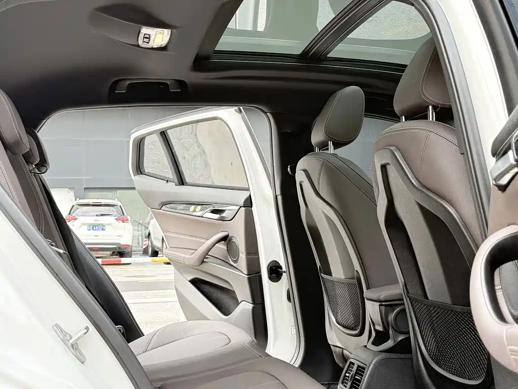 BMW X2 2020 — фото 11