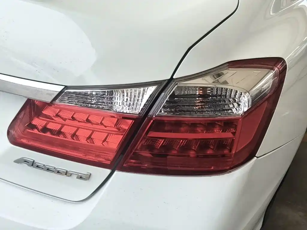 Honda Accord 2016 — фото 8