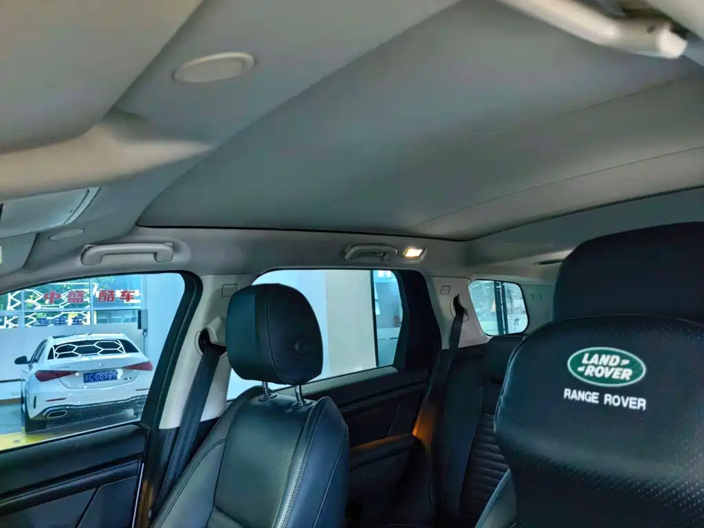 Land Rover Discovery Sport 2024 — фото 11