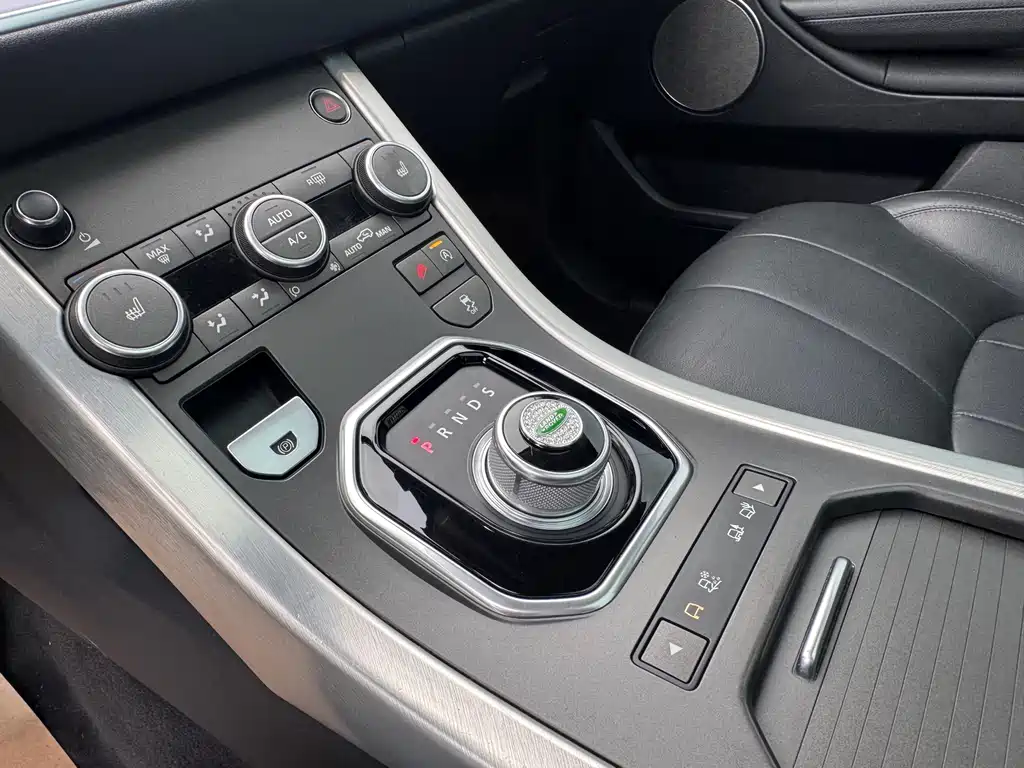 Land Rover Evoque 2017 — фото 10