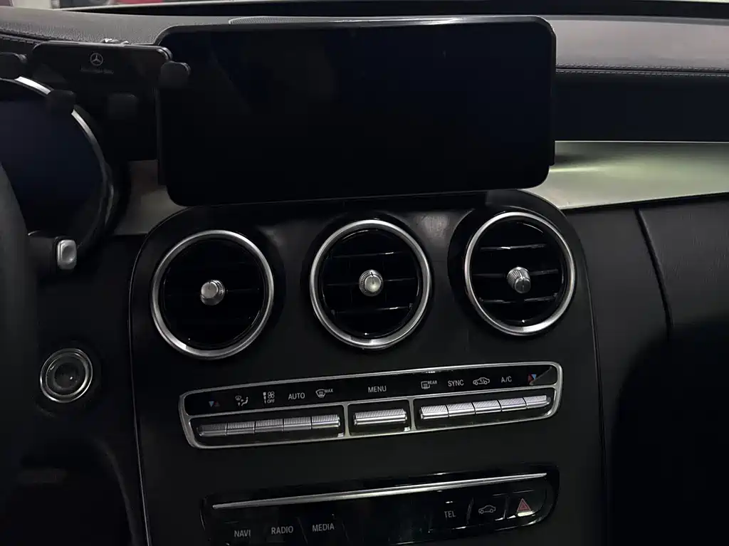 Mercedes-Benz C-Class 2018 — фото 15