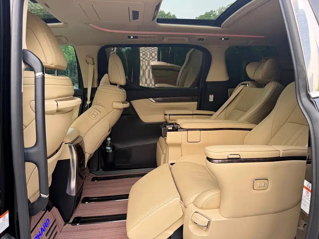 Toyota Alphard 2021 — фото 10