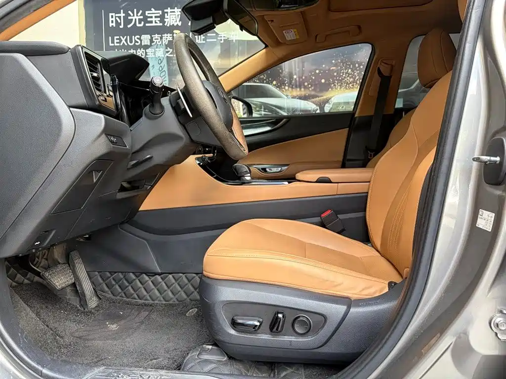 Lexus NX 2022 — фото 10