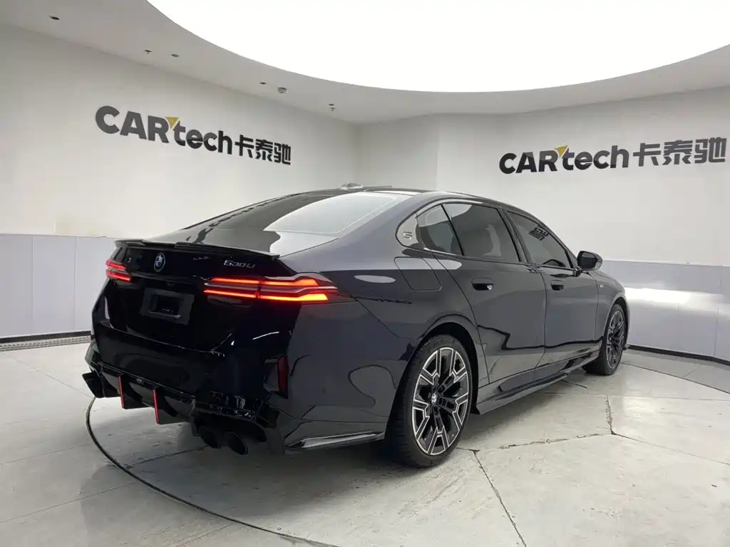 BMW 5 Series 2025