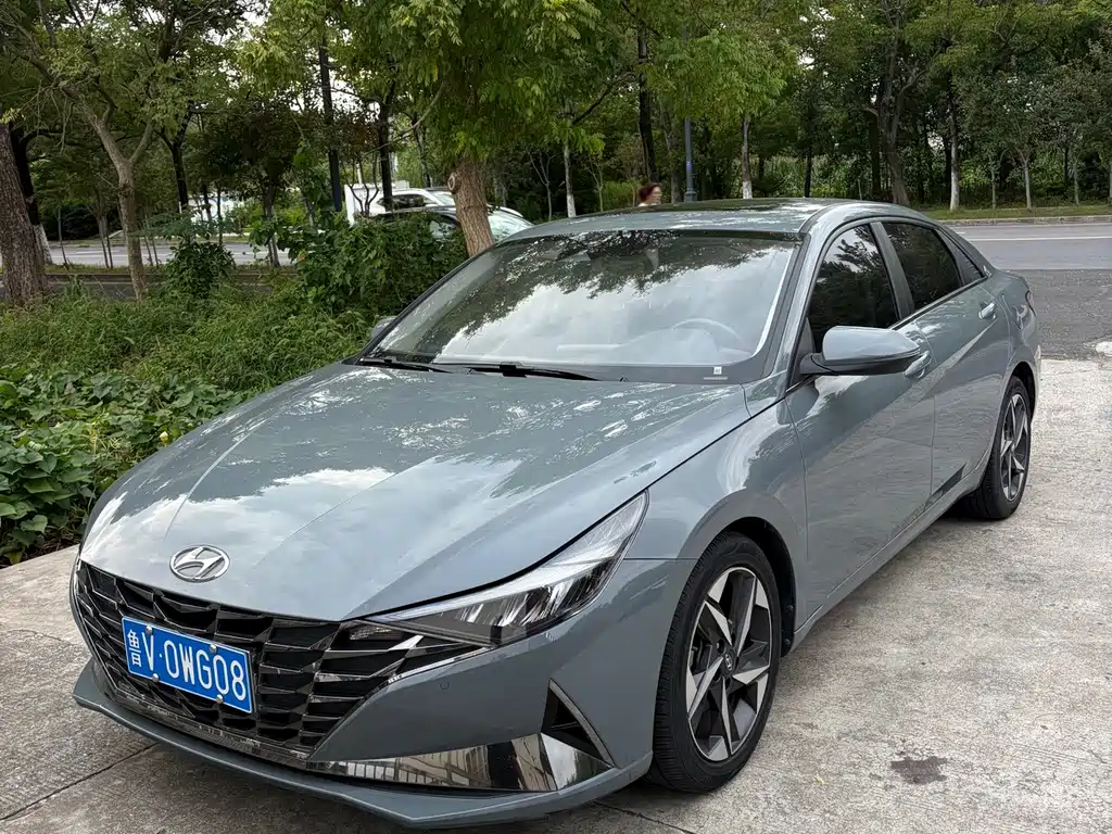 Hyundai Elantra 2023 — фото 3