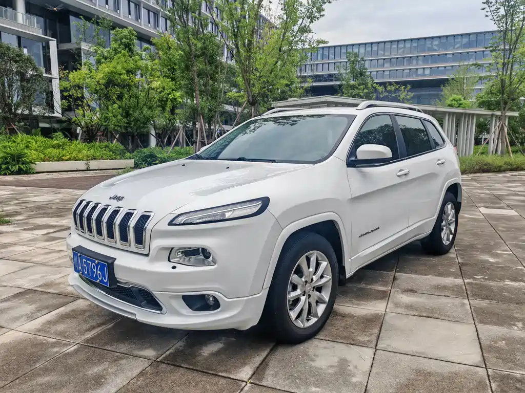 Jeep Cherokee 2017 — фото 1