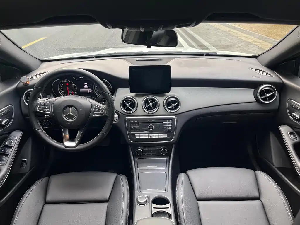 Mercedes-Benz CLA 2017 — фото 11