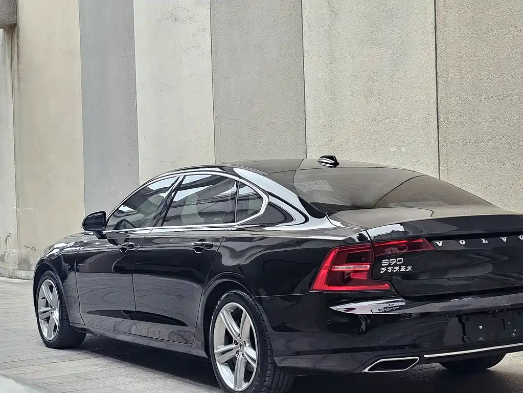 Volvo S90 2017 — фото 3