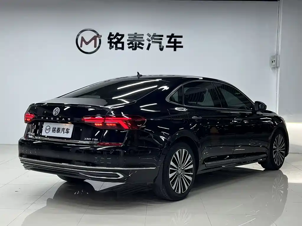 Volkswagen Passat 2019 — фото 9