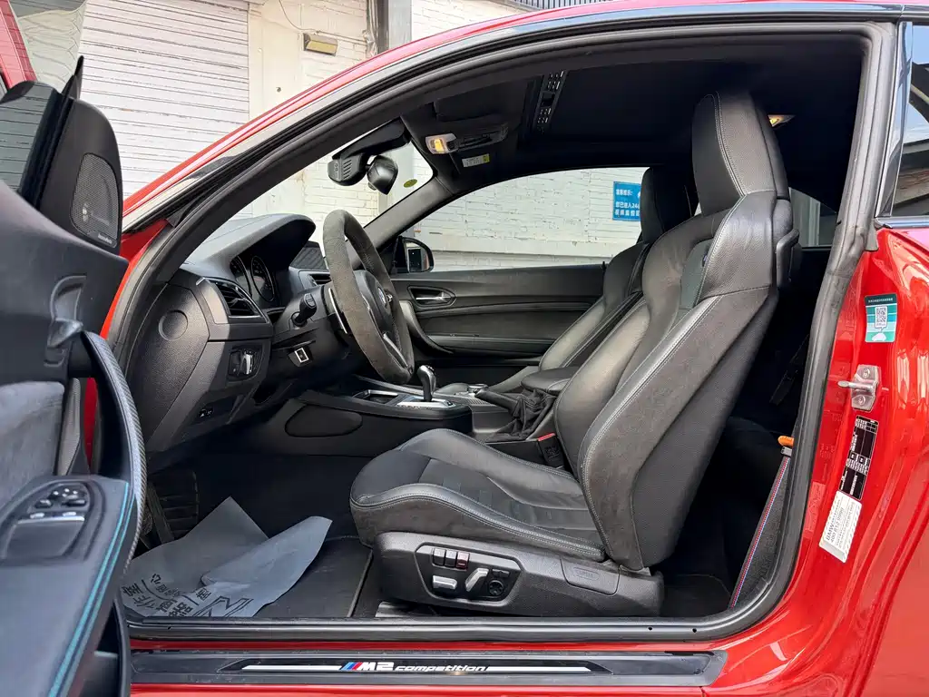 BMW M2 2019 — фото 14