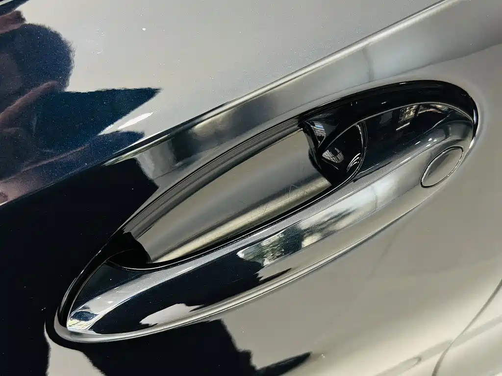 BMW 3 Series 2025 — фото 15