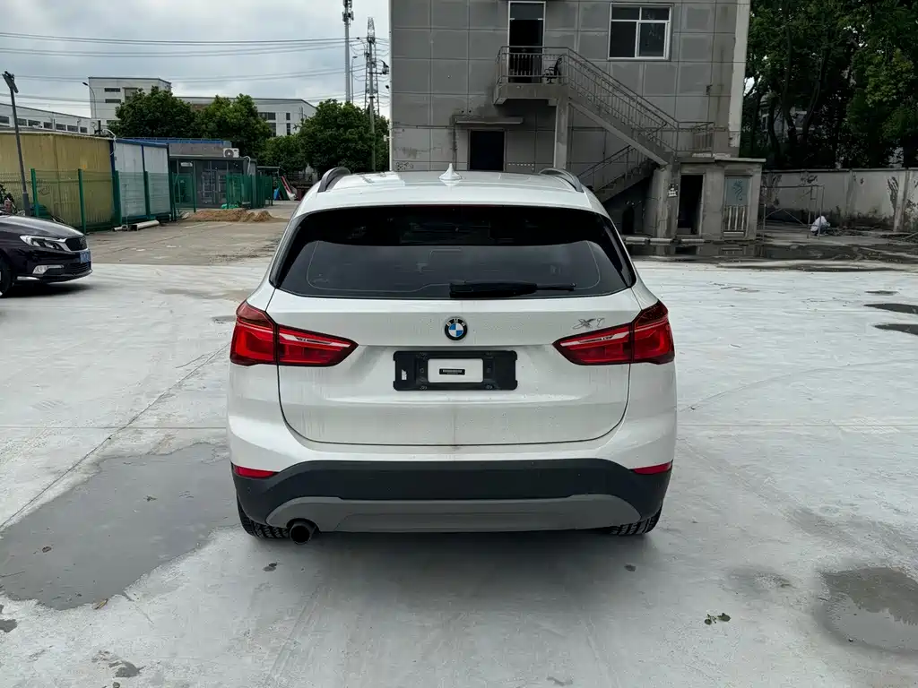 BMW X1 2016 — фото 15