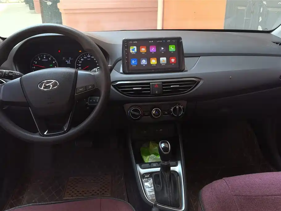 Hyundai Elantra 2020 — фото 12