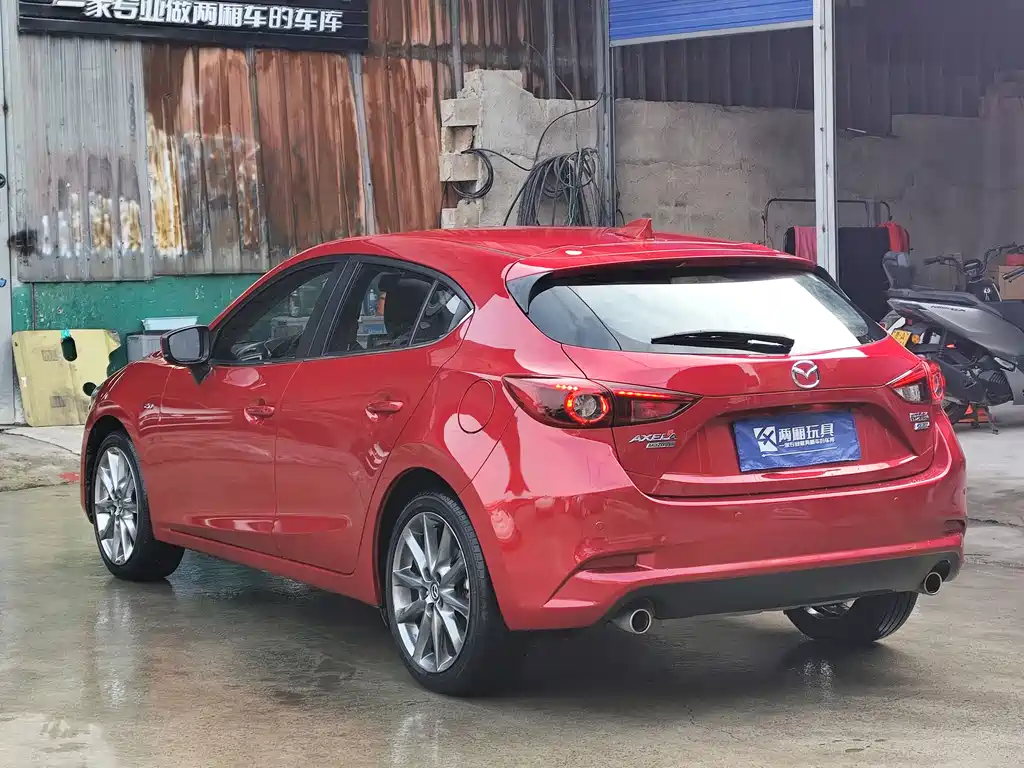 Mazda 3 Axela 2019 — фото 10
