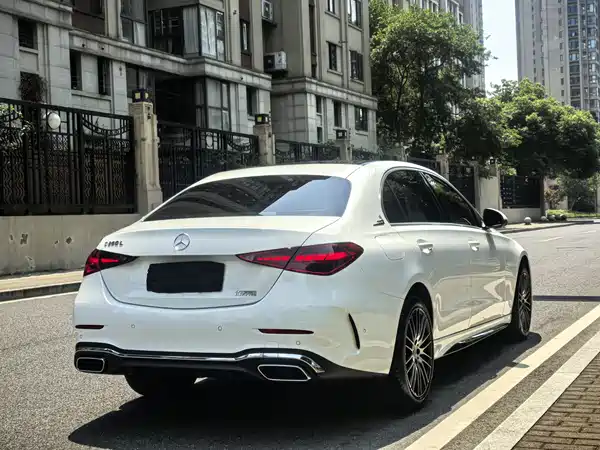 Mercedes-Benz C-Class 2025