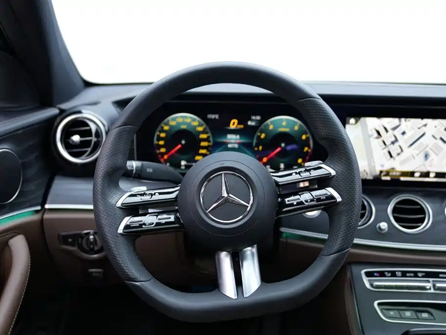 Mercedes-Benz E-Class 2022 — фото 11