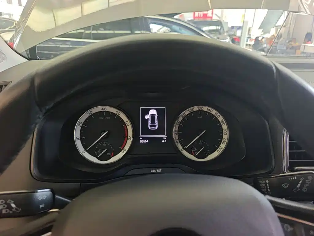 Skoda Korok 2018 — фото 12