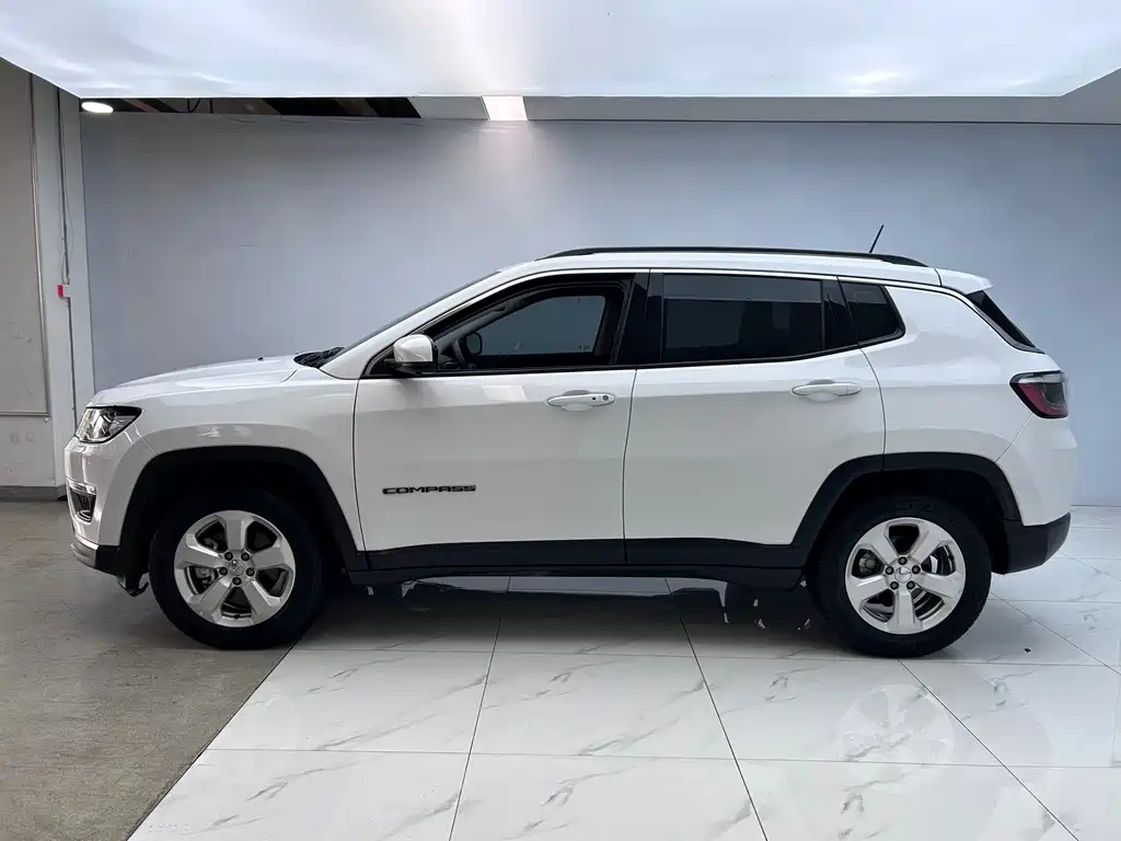 Jeep Compass 2021 — фото 4