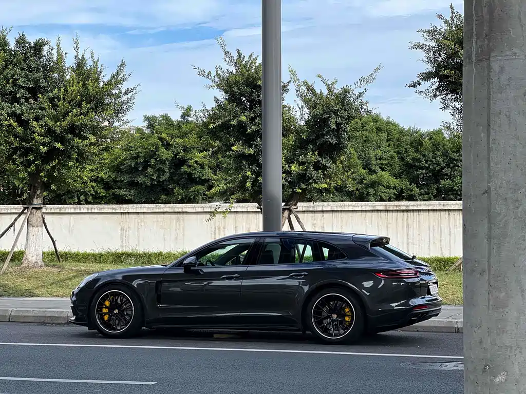 Porsche Panamera 2018 — фото 5