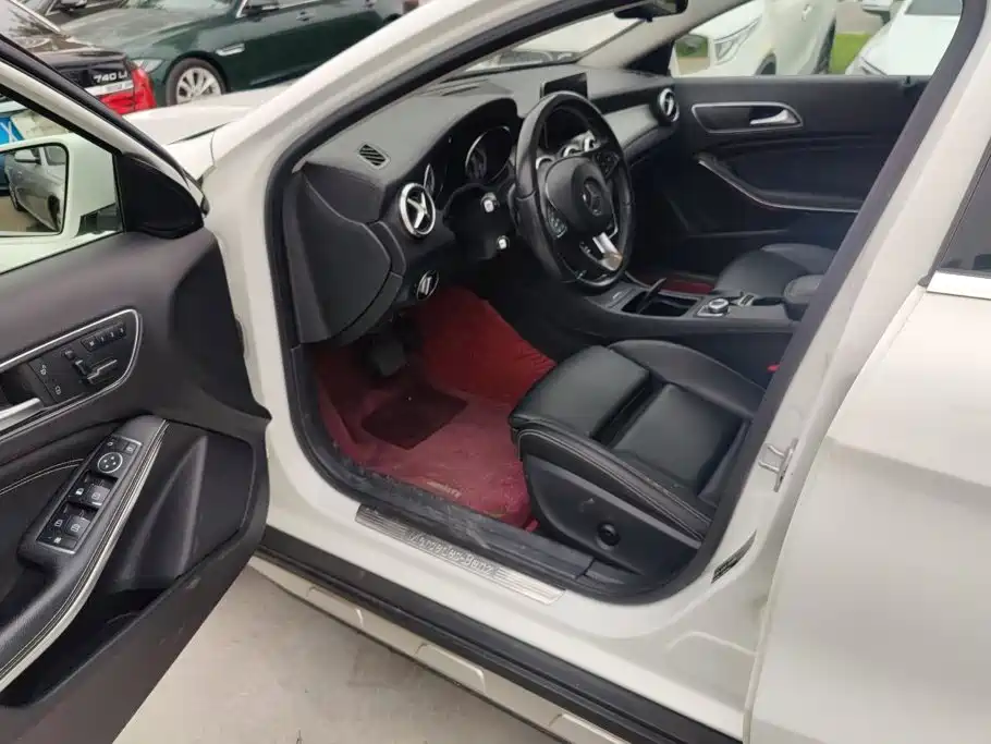 Mercedes-Benz GLA 2017 — фото 9