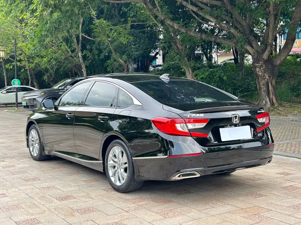 Honda Accord 2019 — фото 8