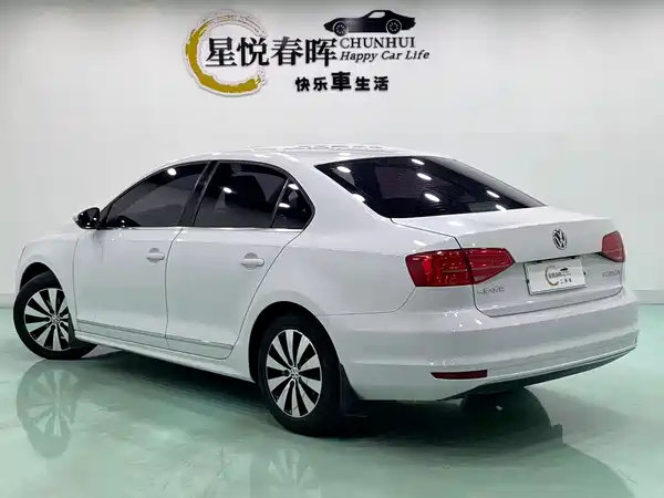 Volkswagen Sagitar 2017