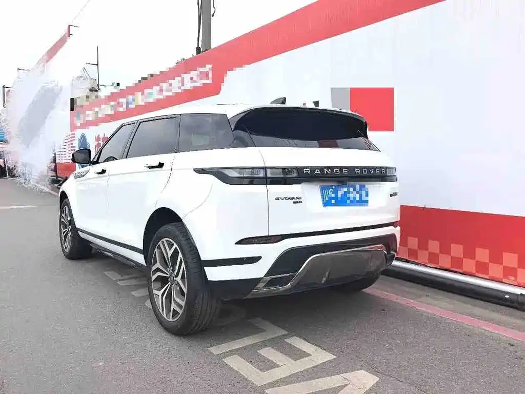 Land Rover Evoque 2022 — фото 4