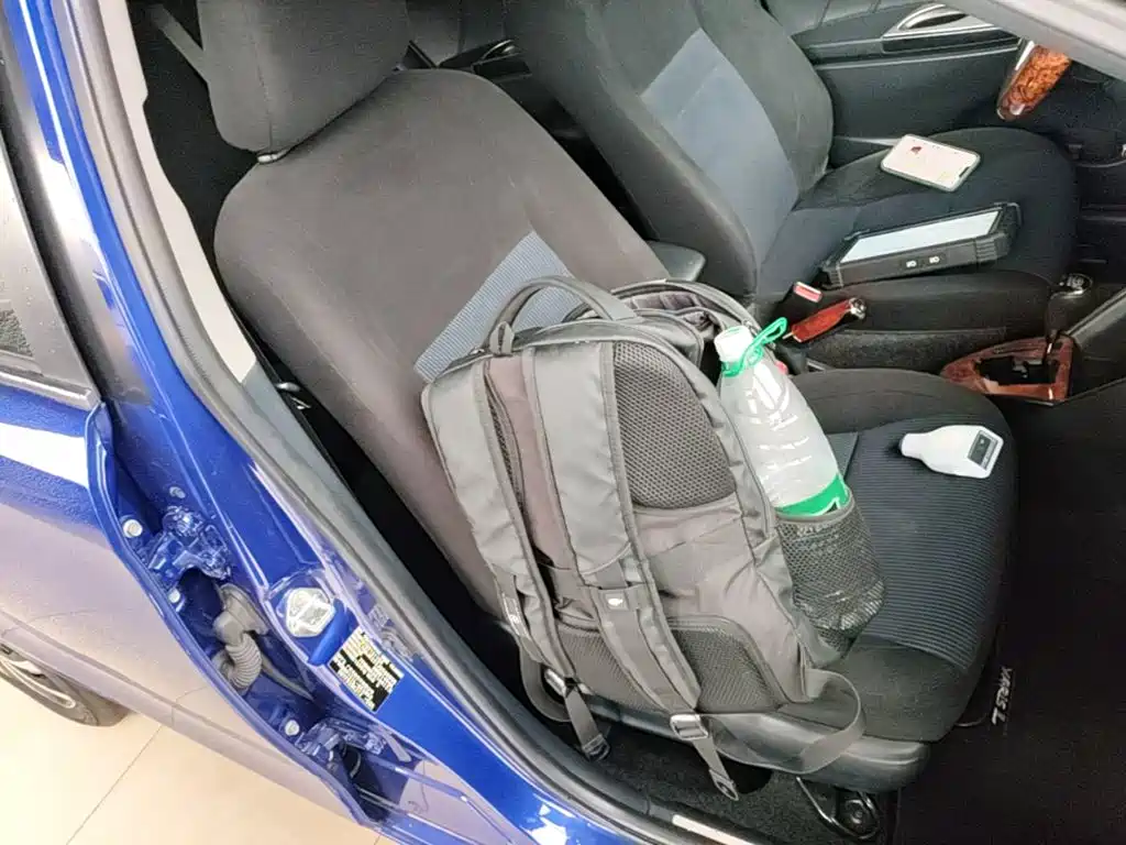 Toyota Yaris L 2018 — фото 20