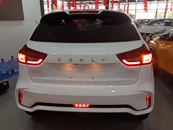 Geely Vision X3 2022
