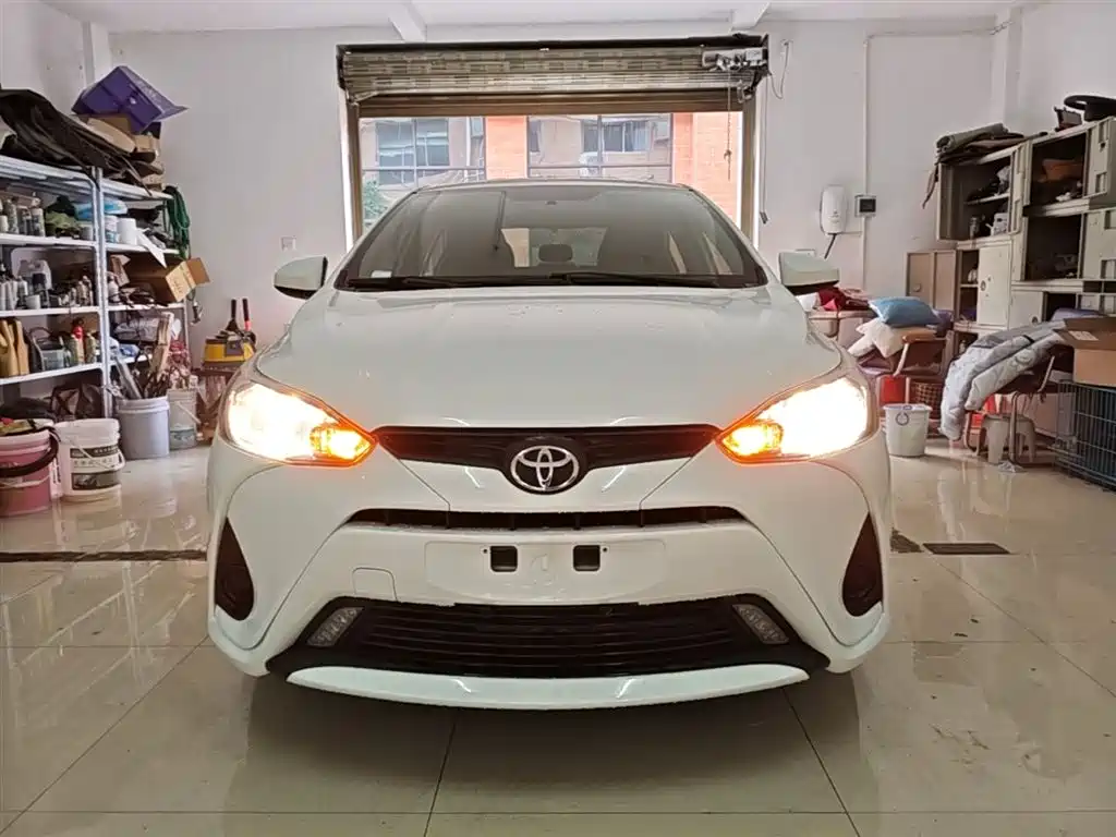 Toyota Yaris L 2020 — фото 3