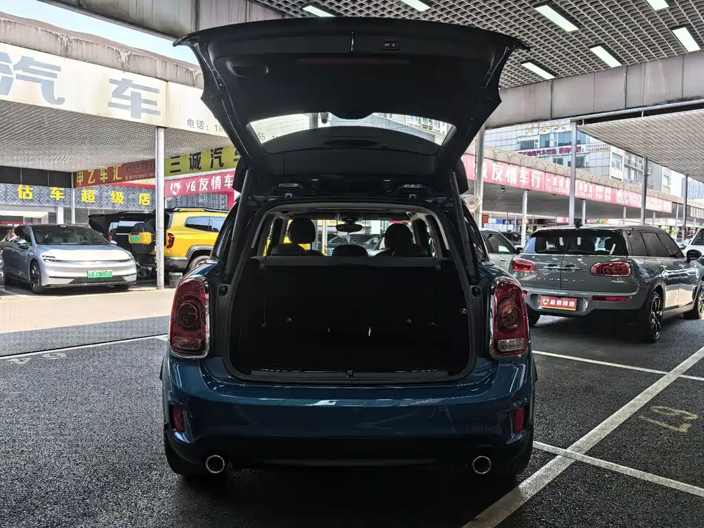 MINI Countryman 2019 — фото 11