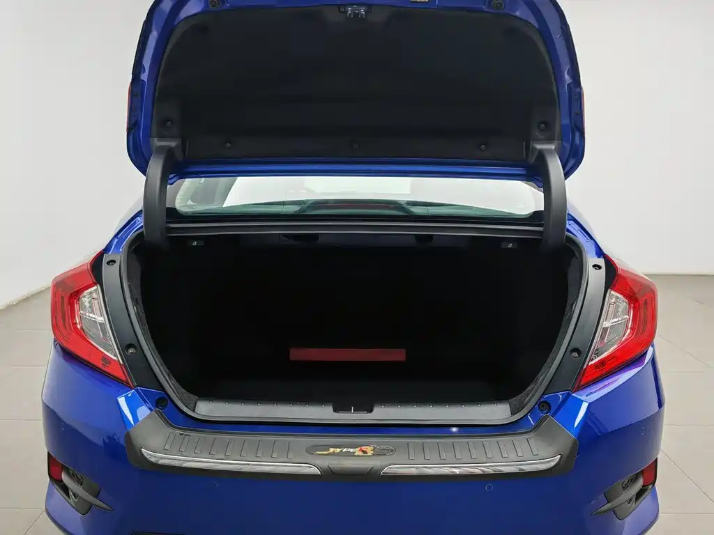 Honda Civic 2017 — фото 16