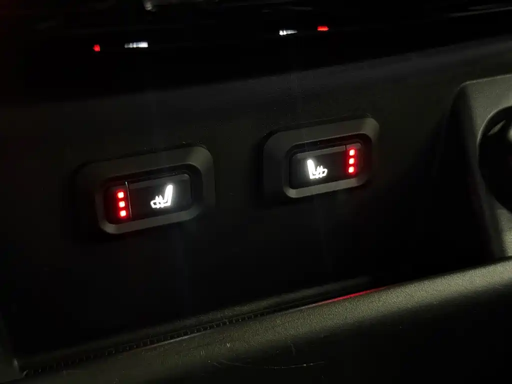 Toyota Yaris L 2021 — фото 15