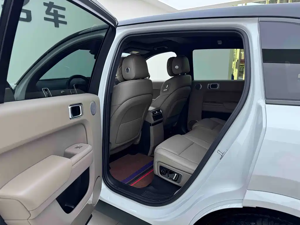 Li Auto Li L7 2025