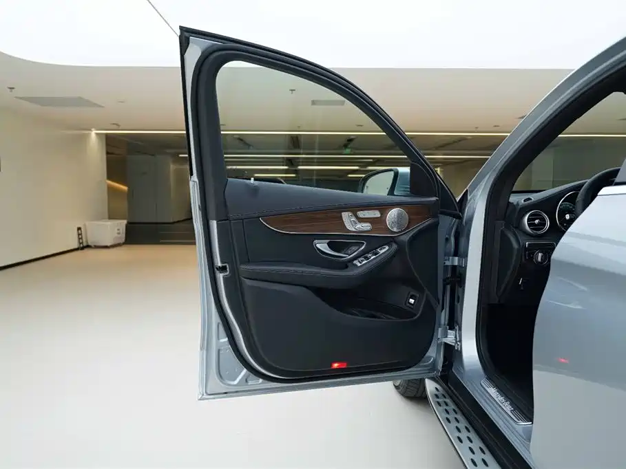 Mercedes-Benz GLC 2021 — фото 16