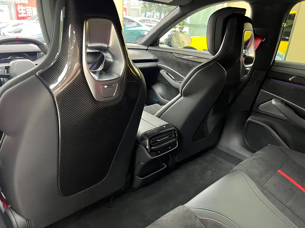 Xiaomi SU7 Ultra 2025 — фото 15