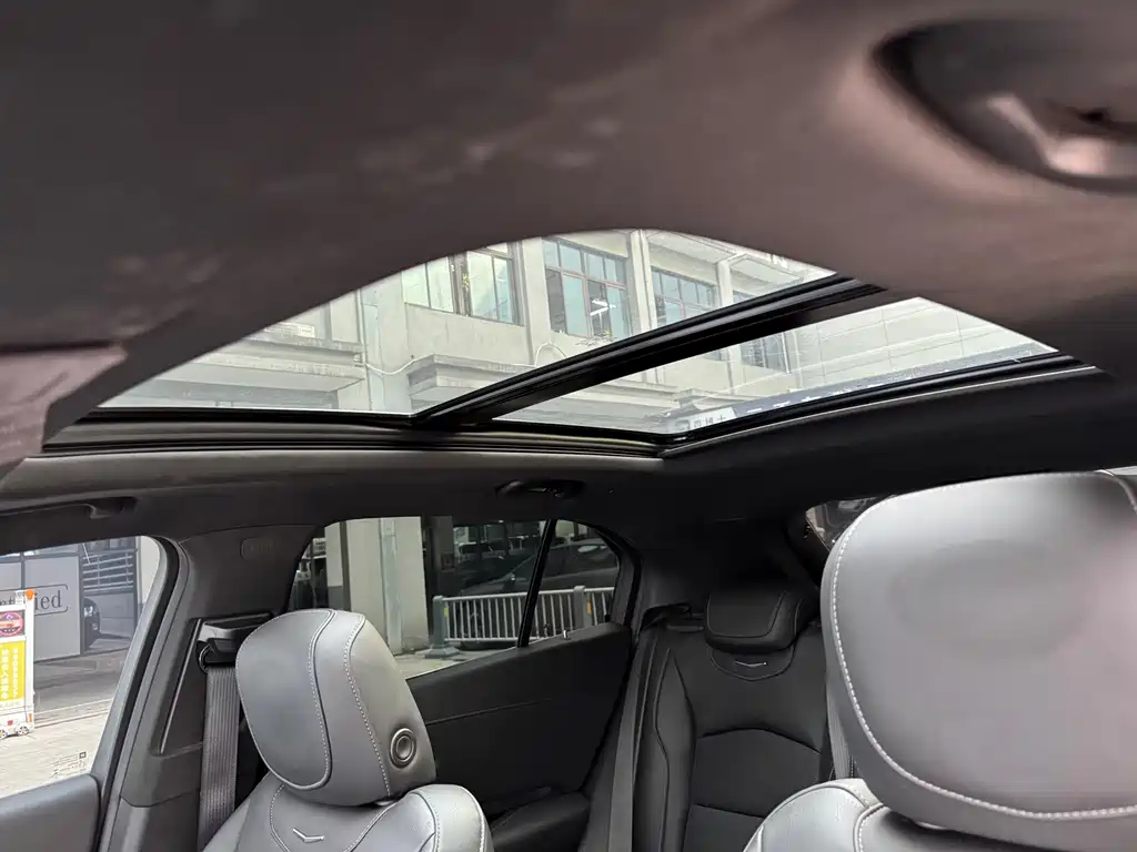 Cadillac XT4 2022 — фото 22