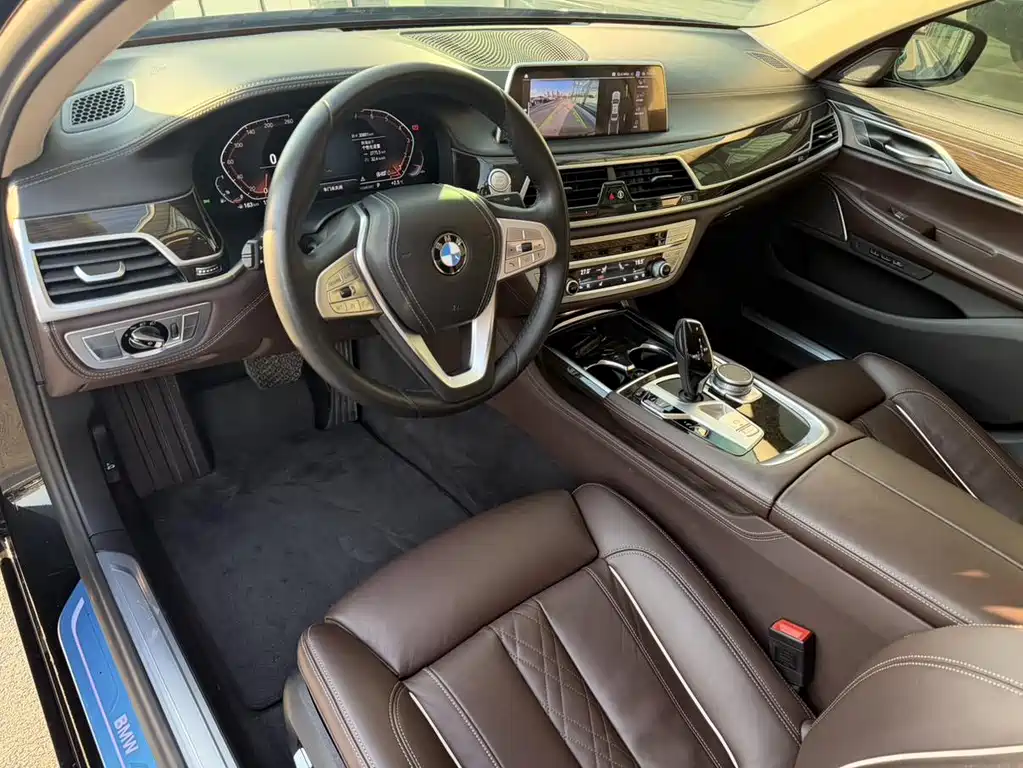 BMW 7 Series 2022 — фото 9
