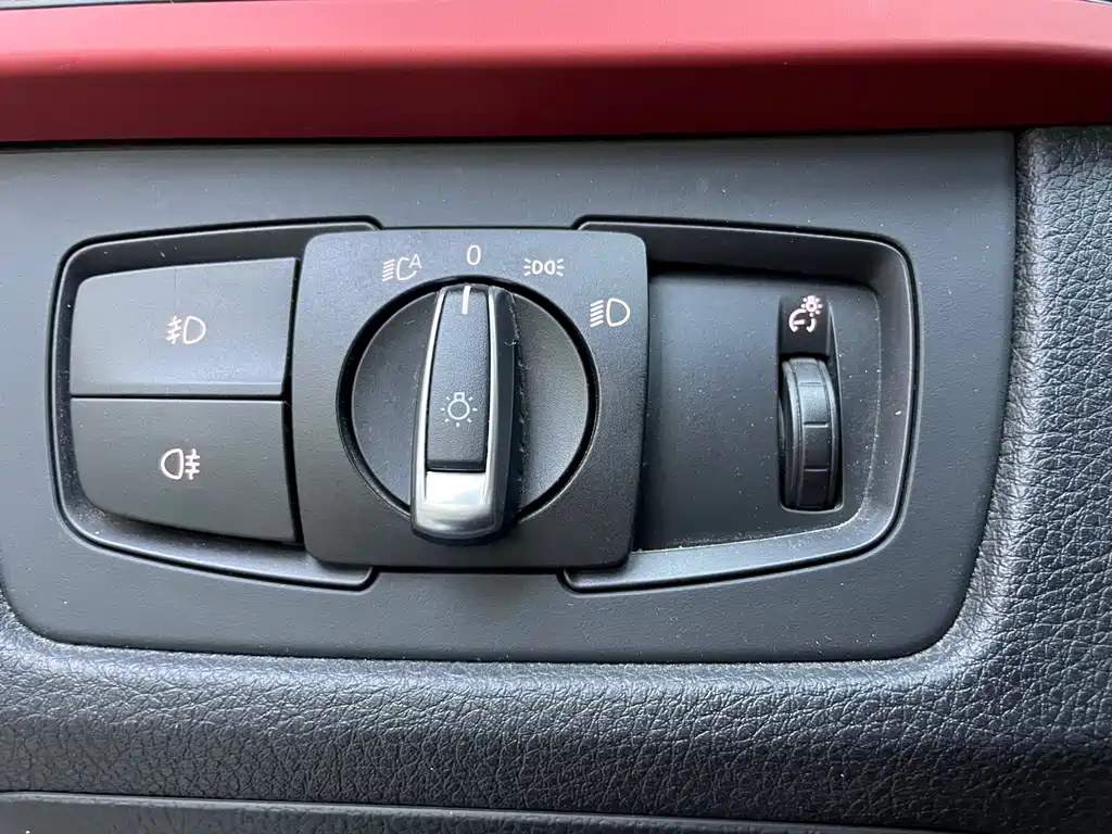 BMW 3 Series 2012 — фото 13