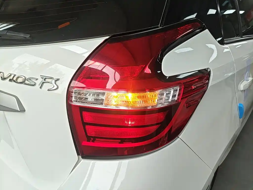 Toyota Vios FS 2020 — фото 8