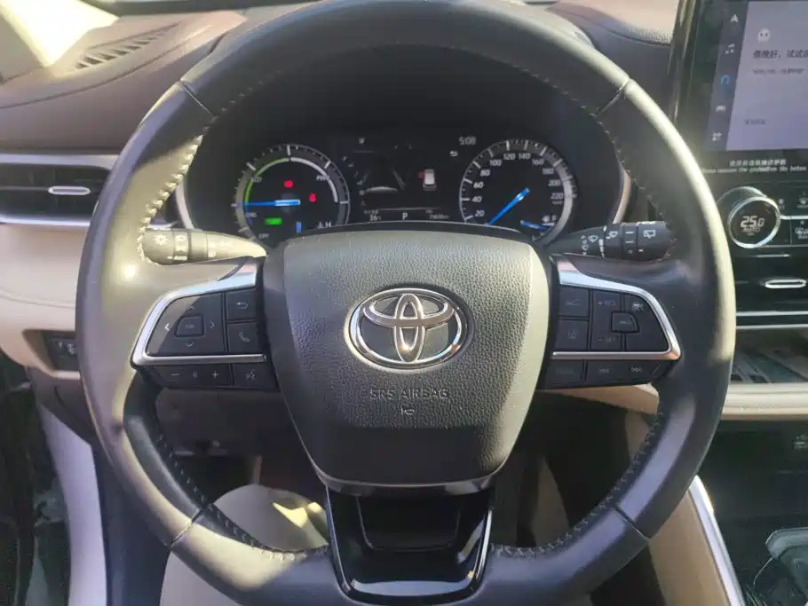 Toyota Highlander 2022 — фото 15