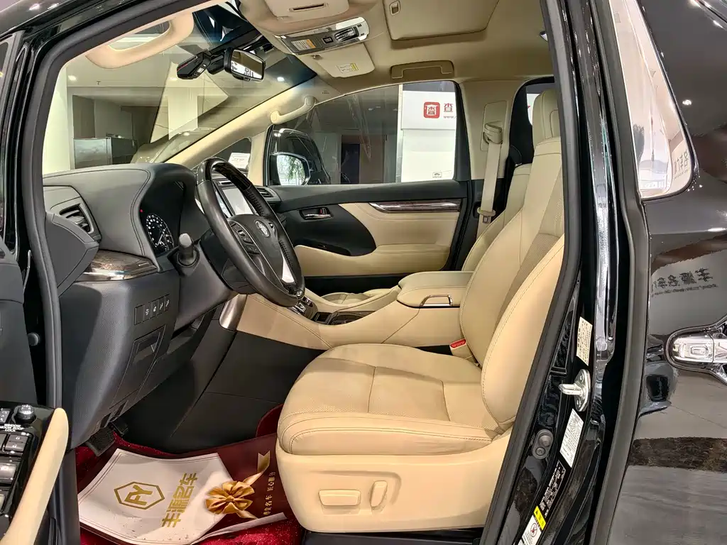 Toyota Alphard 2018 — фото 5