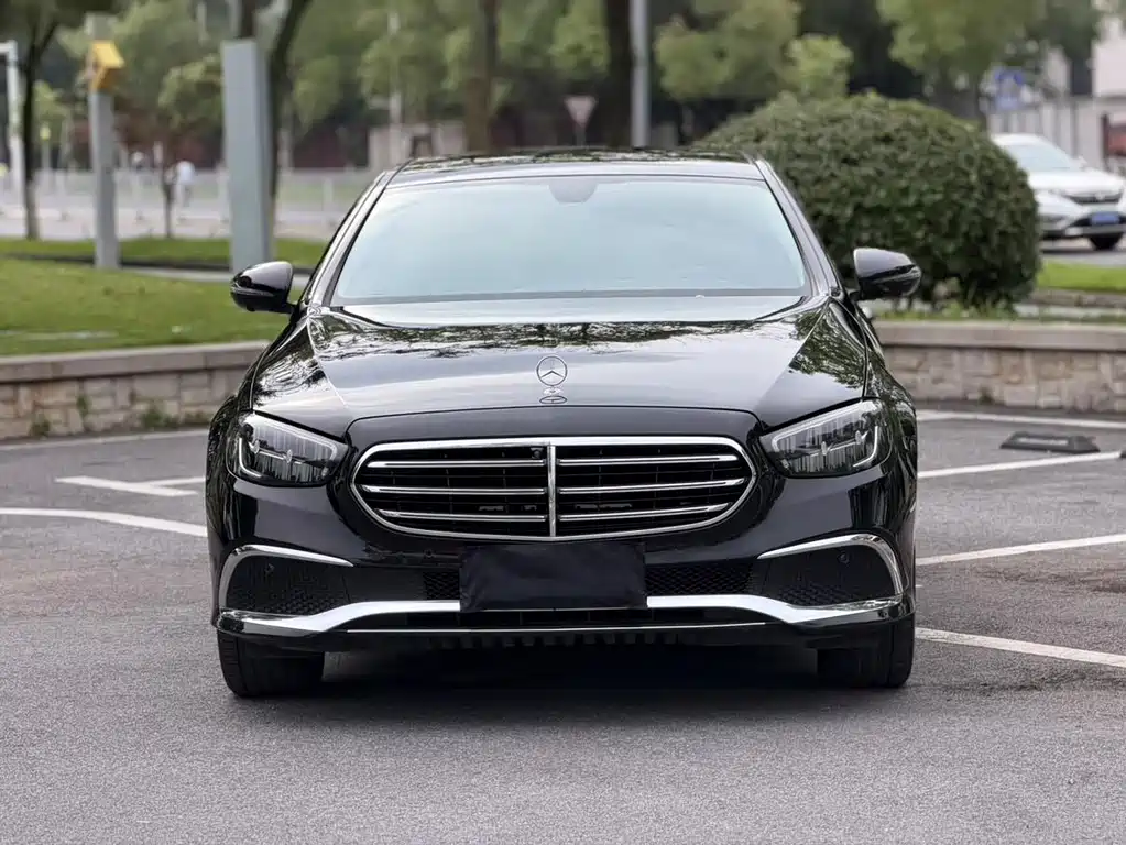 Mercedes-Benz E-Class 2022