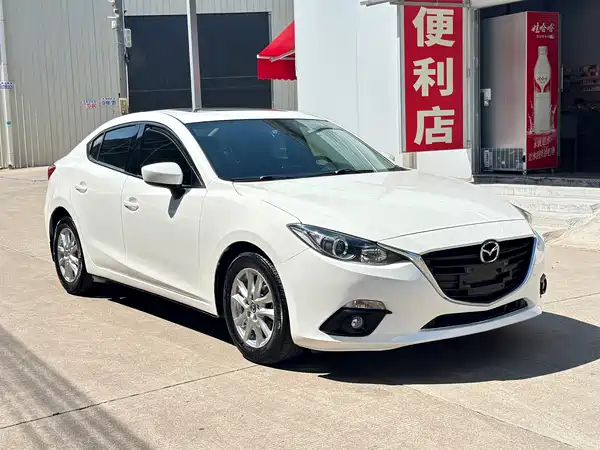 Mazda 3 Axela 2015