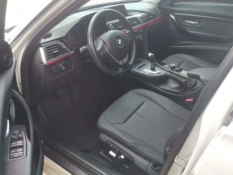 BMW 3 Series 2017 — фото 9
